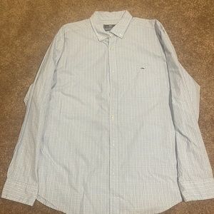 Vineyard vine size X-Large classic fit. Button down